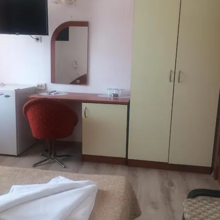 Гостьовий будинок Family Dramchev 3*