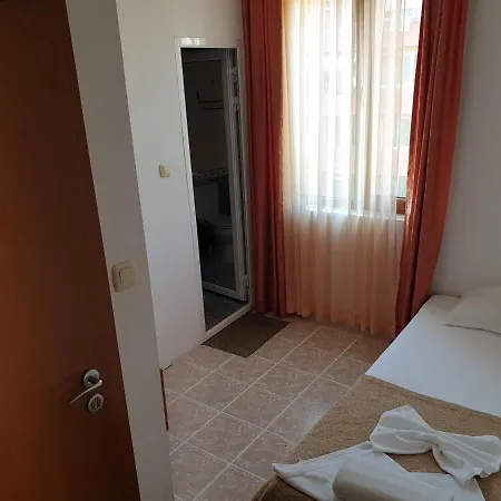 Family Dramchev Πανσιόν Νεσέμπαρ